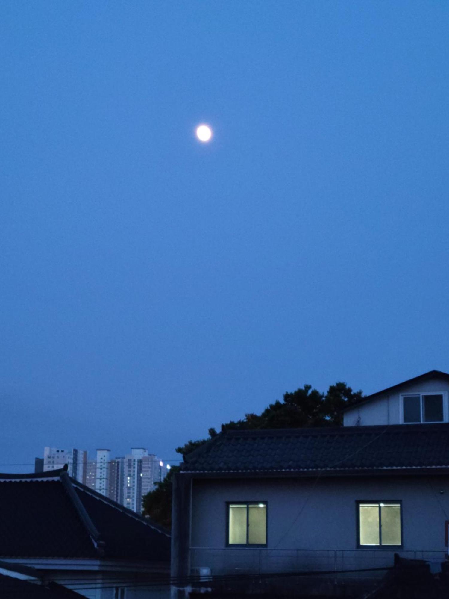 Son-Gil Guesthouse Jinju Bagian luar foto